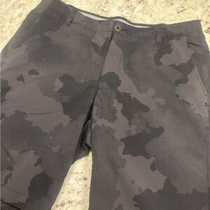 Under Armour Black and Gray HeatGear Shorts Camo